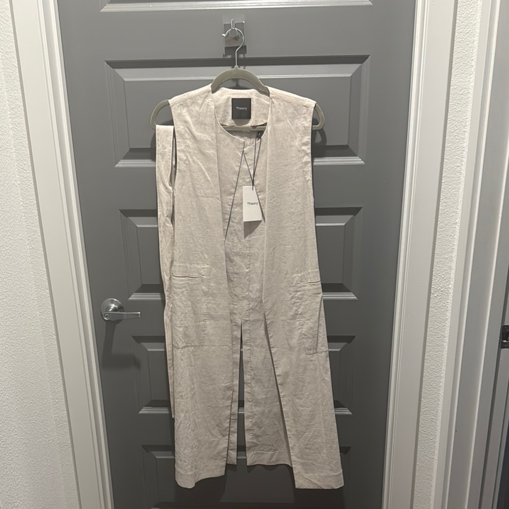 Theory Beige Sleeveless Long Vest